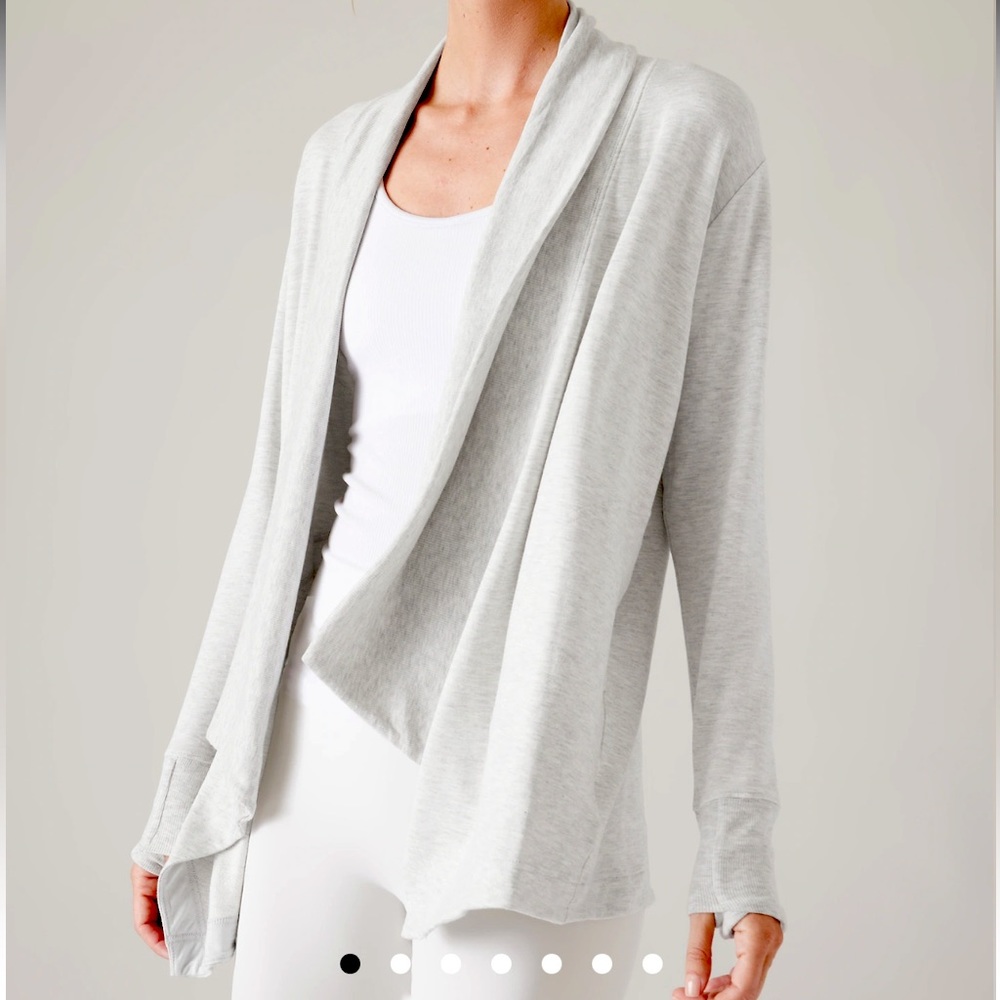 Athleta Pranayama Restore Wrap Light Heather Gray Large